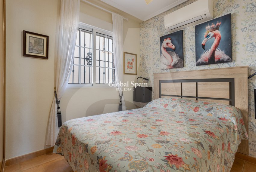 Resale - VILLA -
GUARDAMAR DEL SEGURA - EL RASO