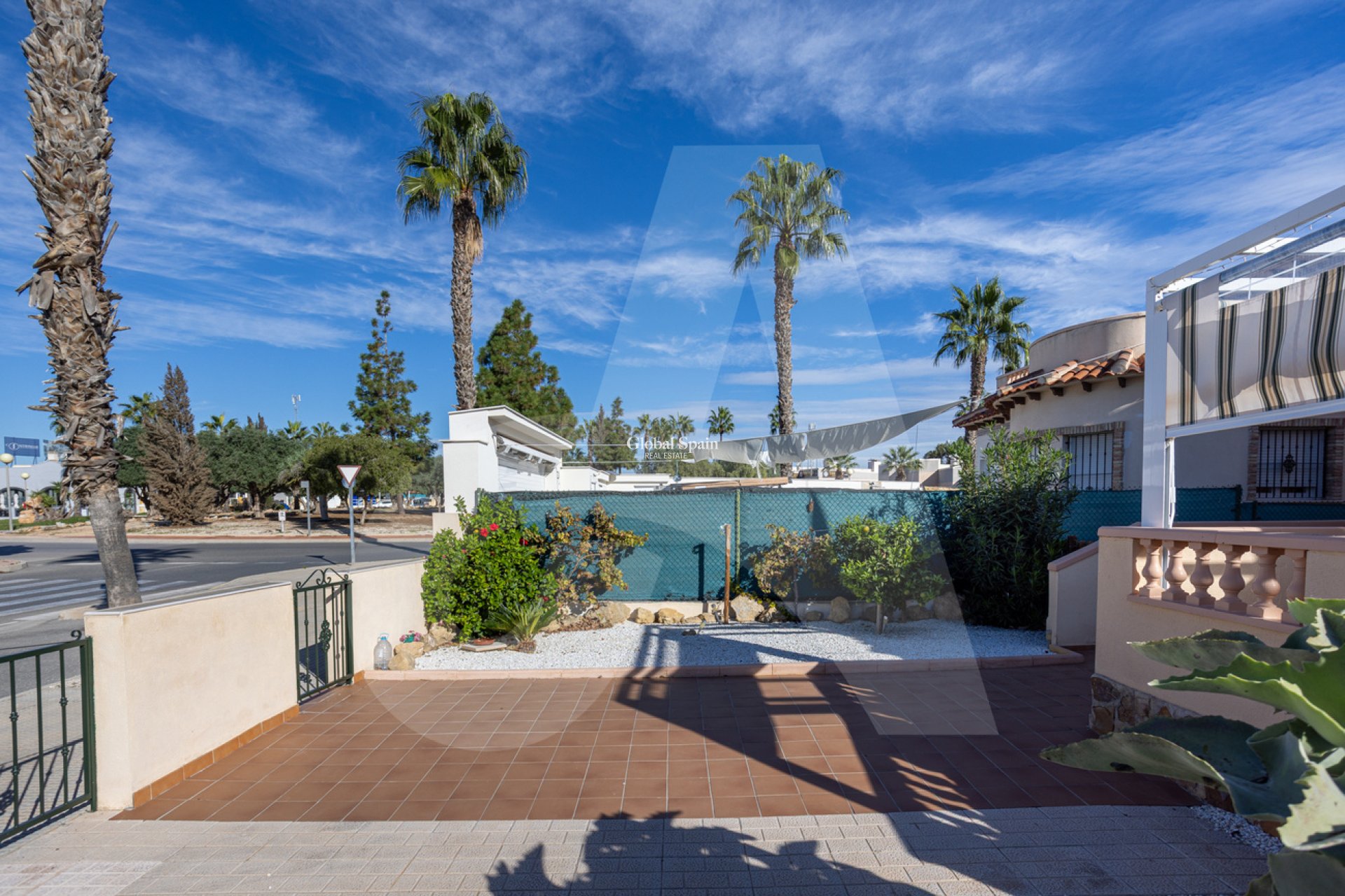 Resale - VILLA -
GUARDAMAR DEL SEGURA - EL RASO