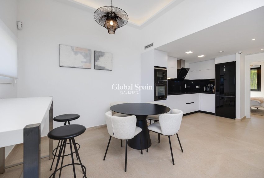 Resale - VILLA -
GUARDAMAR DEL SEGURA - EL RASO
