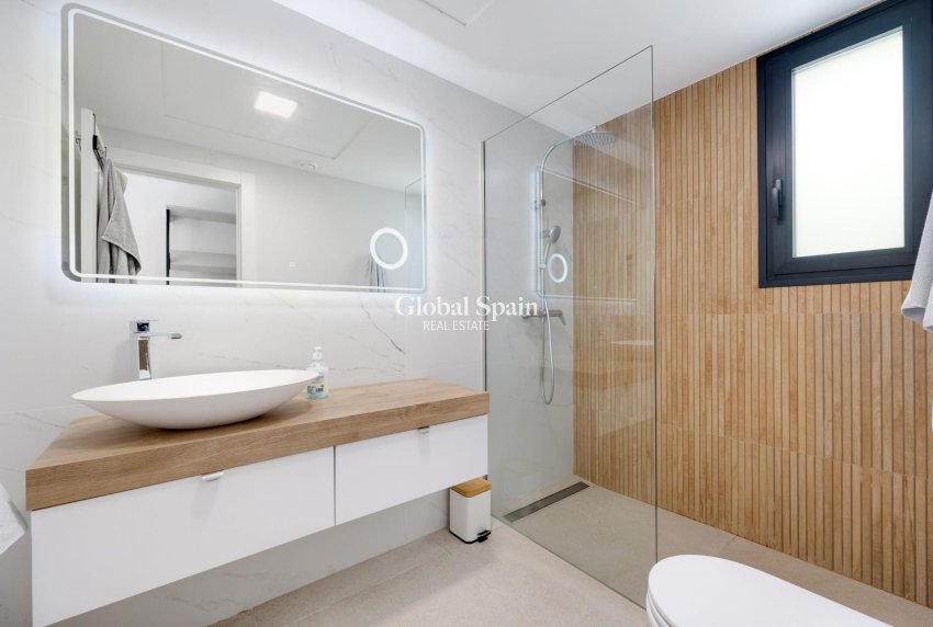 Resale - VILLA -
GUARDAMAR DEL SEGURA - EL RASO