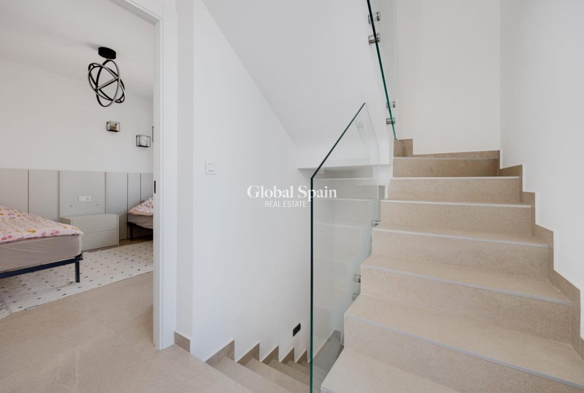 Resale - VILLA -
GUARDAMAR DEL SEGURA - EL RASO