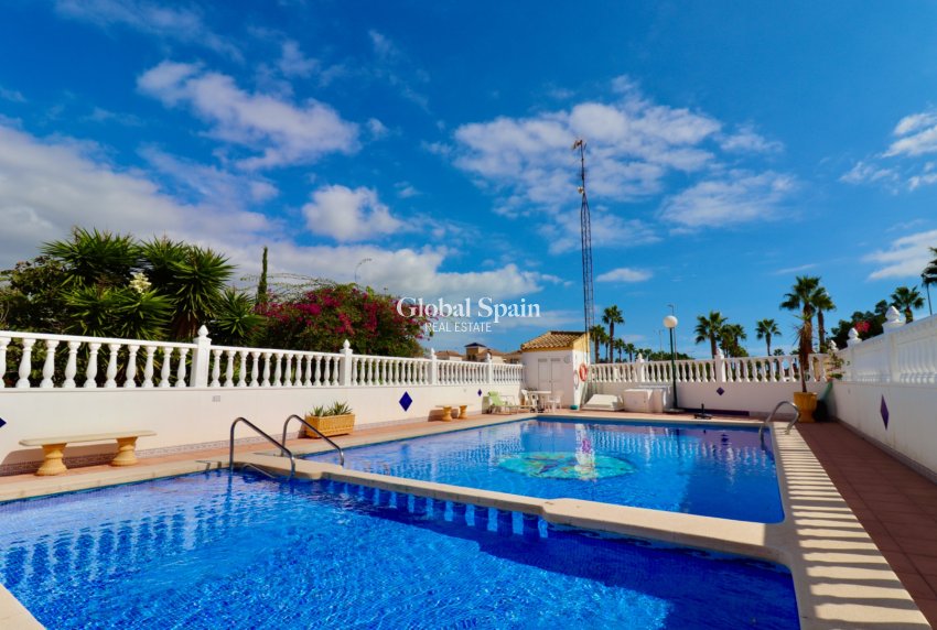 Resale - Villa -
GUARDAMAR DEL SEGURA - EL RASO