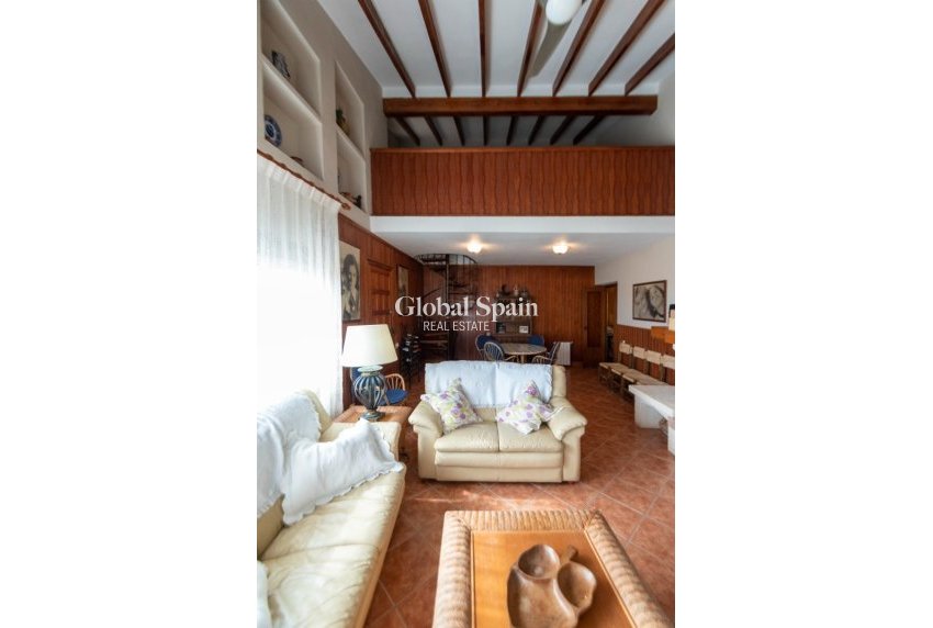 Resale - VILLA -
GUARDAMAR DEL SEGURA - Guardamar Playa