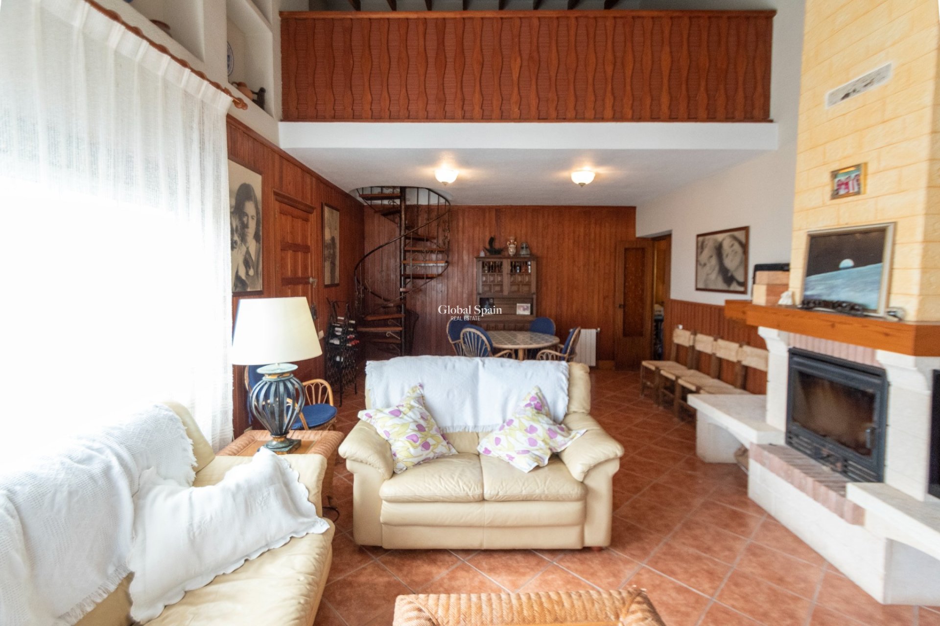 Resale - VILLA -
GUARDAMAR DEL SEGURA - Guardamar Playa