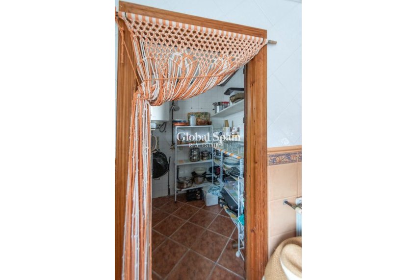 Resale - VILLA -
GUARDAMAR DEL SEGURA - Guardamar Playa