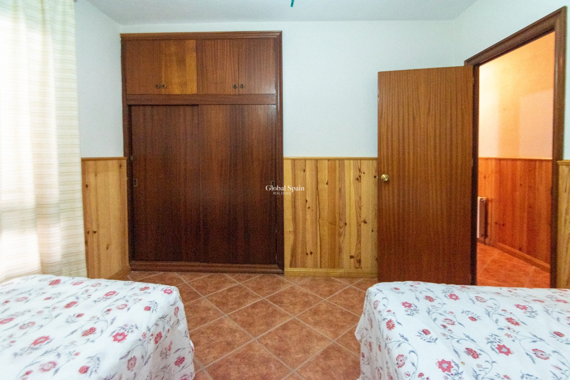 Resale - VILLA -
GUARDAMAR DEL SEGURA - Guardamar Playa