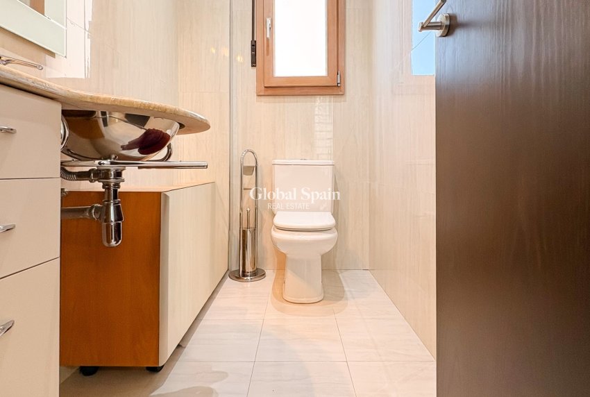 Resale - VILLA -
GUARDAMAR DEL SEGURA - Guardamar Playa