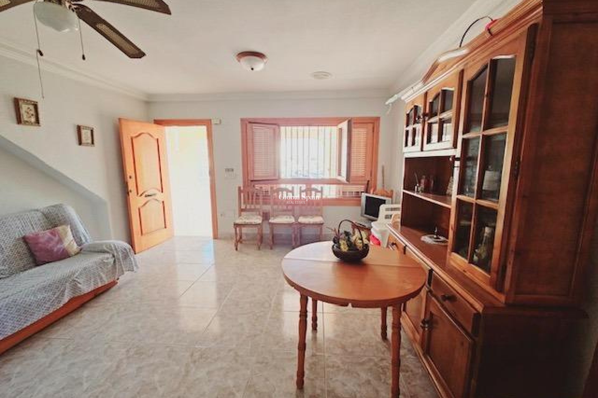 Resale - VILLA -
GUARDAMAR DEL SEGURA - Guarmar Del Segura