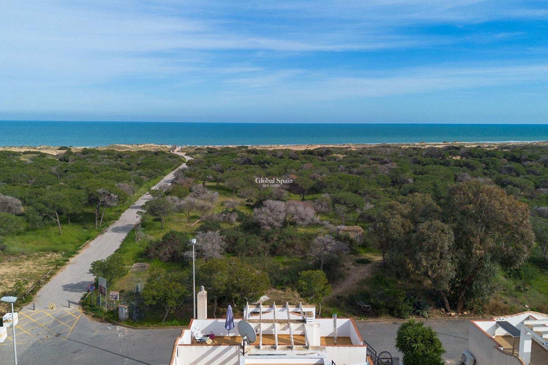 Resale - VILLA -
GUARDAMAR DEL SEGURA - Urbanizaciones