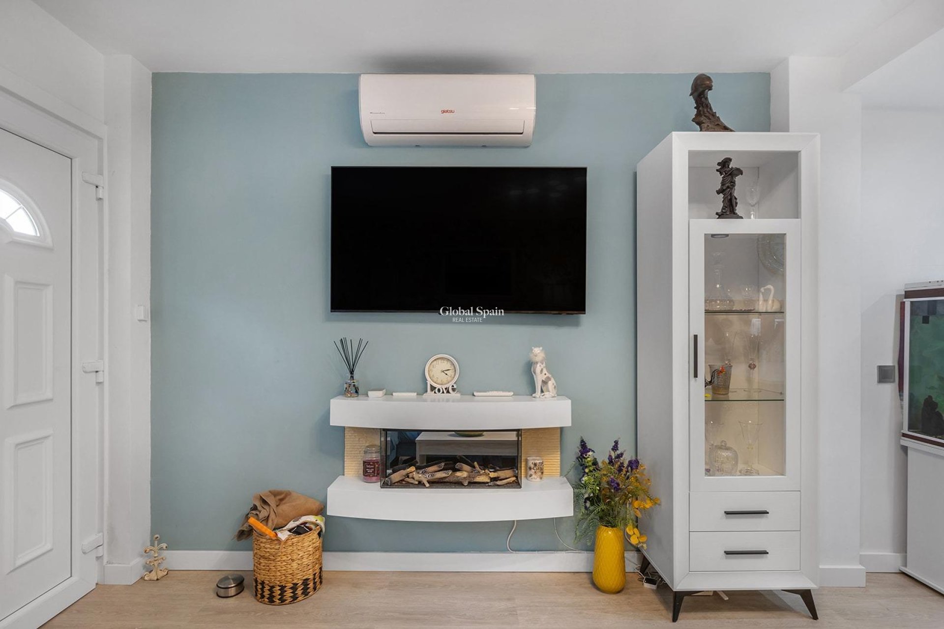 Resale - VILLA -
GUARDAMAR DEL SEGURA - Urbanizaciones