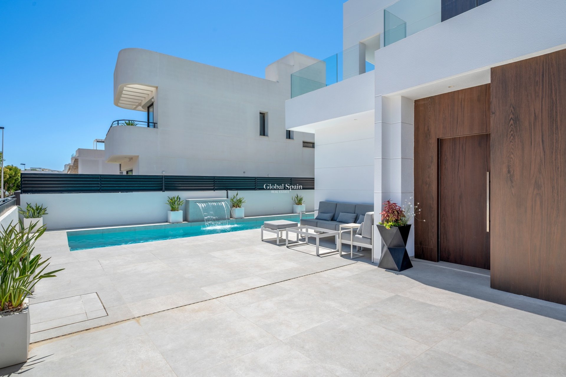 Resale - VILLA -
GUARDAMAR DEL SEGURA