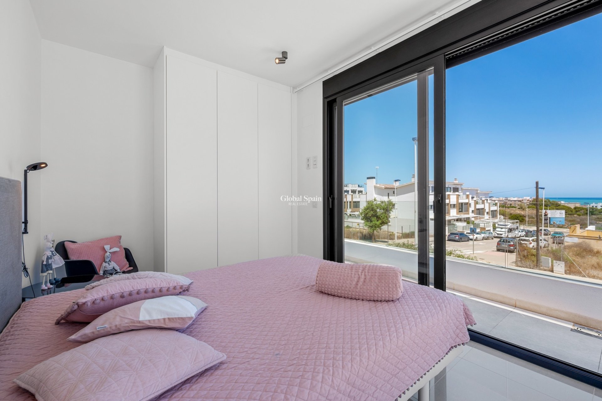 Resale - VILLA -
GUARDAMAR DEL SEGURA