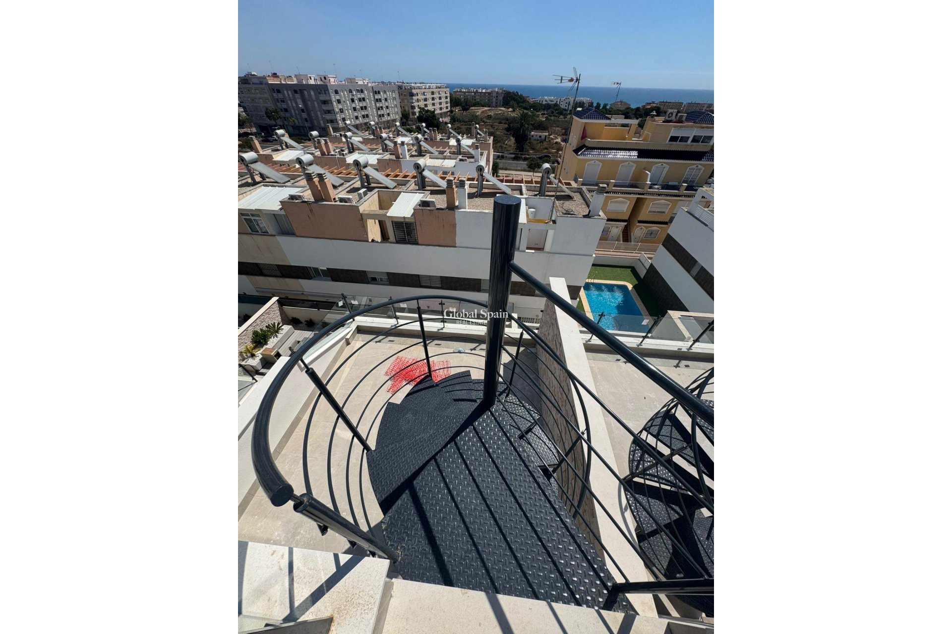 Resale - VILLA -
GUARDAMAR DEL SEGURA