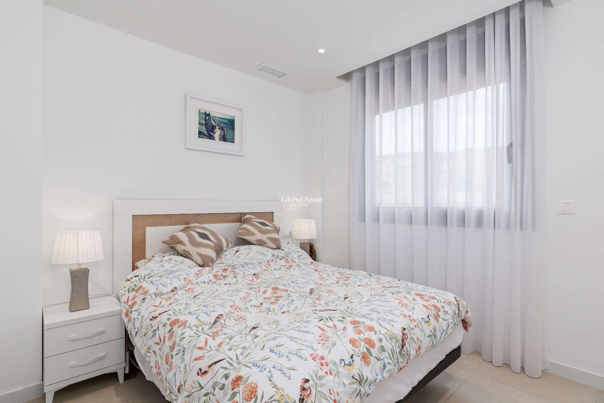 Resale - VILLA -
GUARDAMAR DEL SEGURA