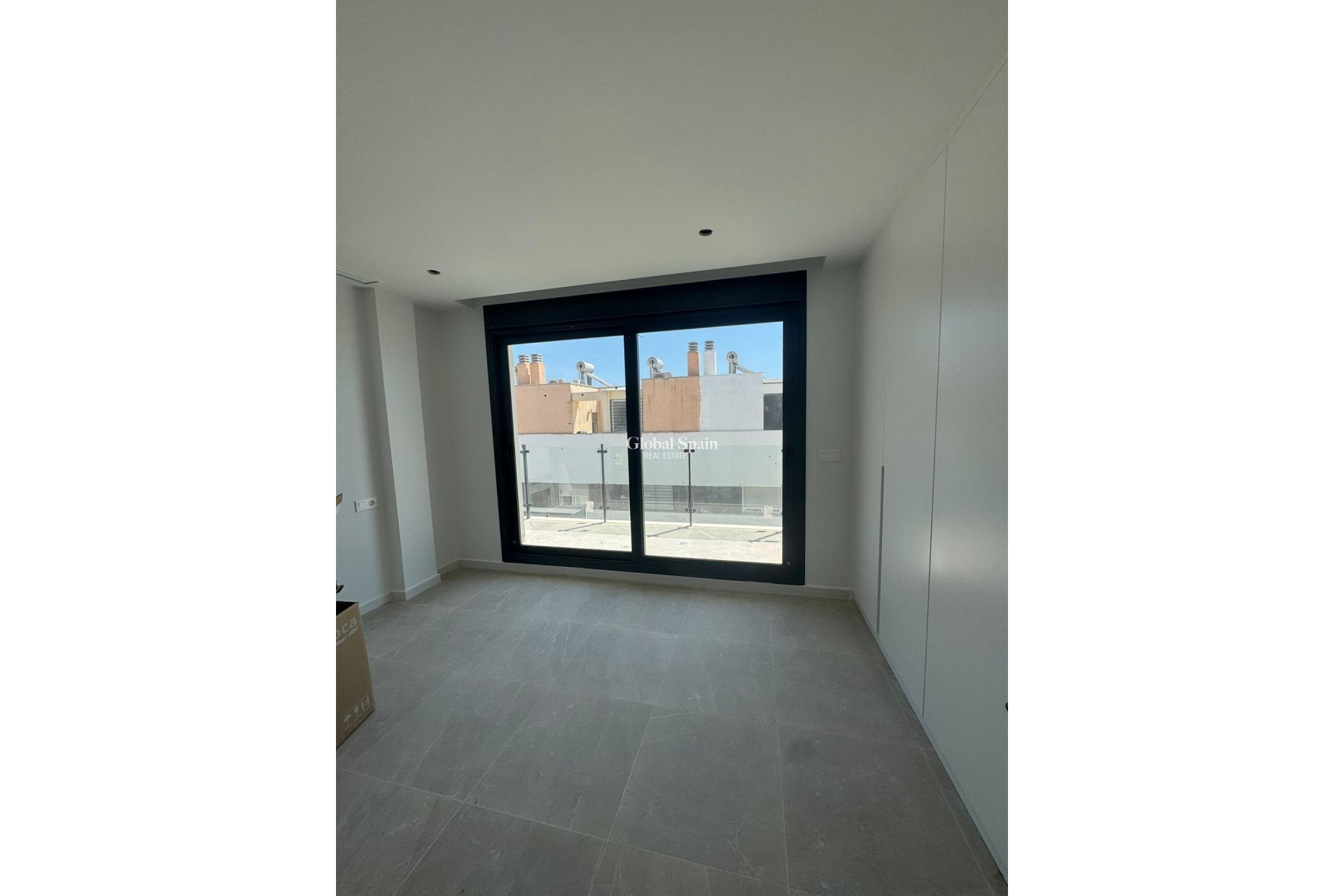 Resale - VILLA -
GUARDAMAR DEL SEGURA