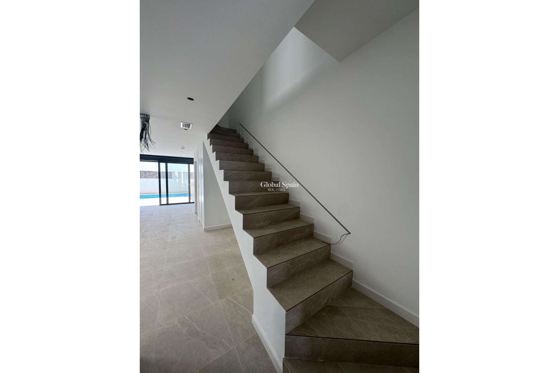 Resale - VILLA -
GUARDAMAR DEL SEGURA