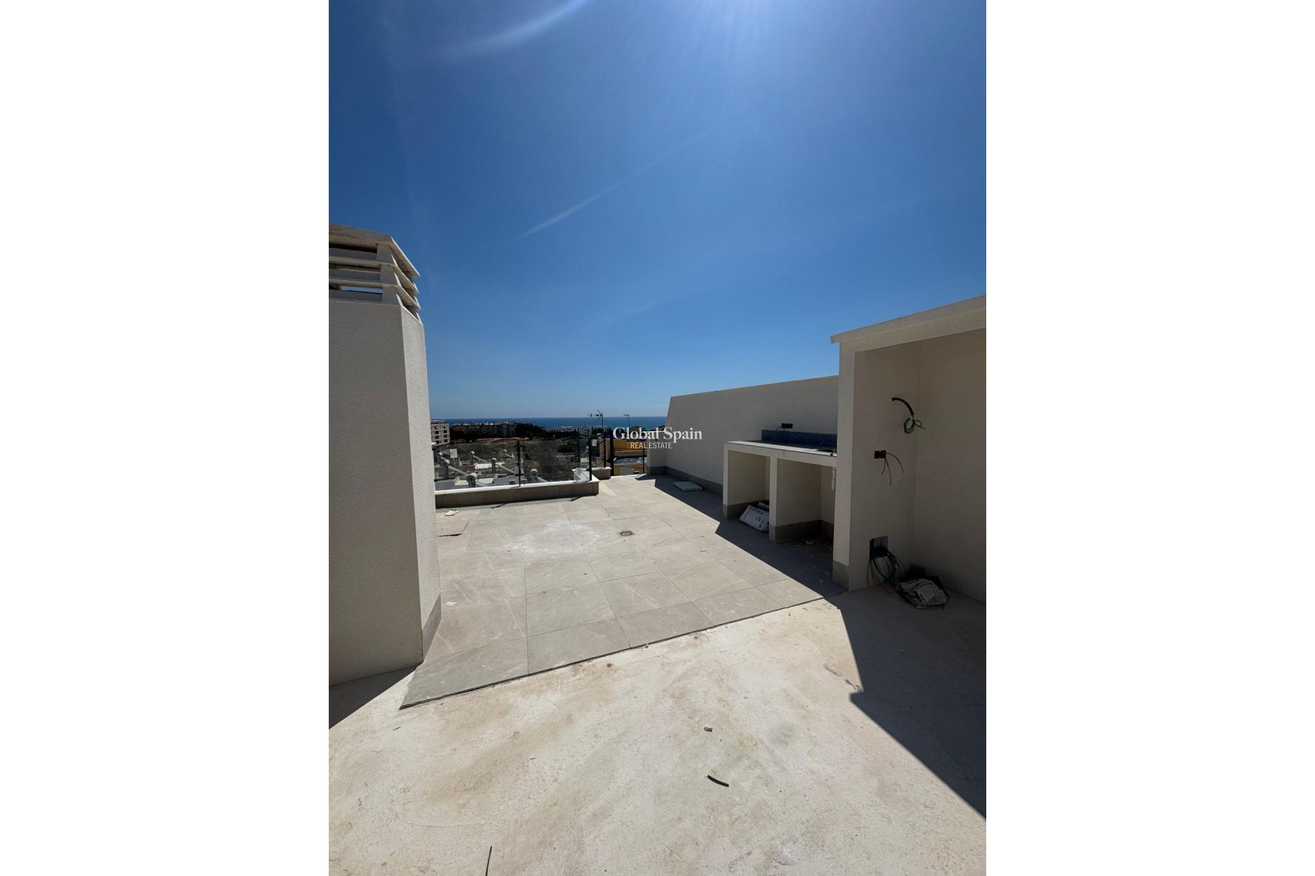 Resale - VILLA -
GUARDAMAR DEL SEGURA