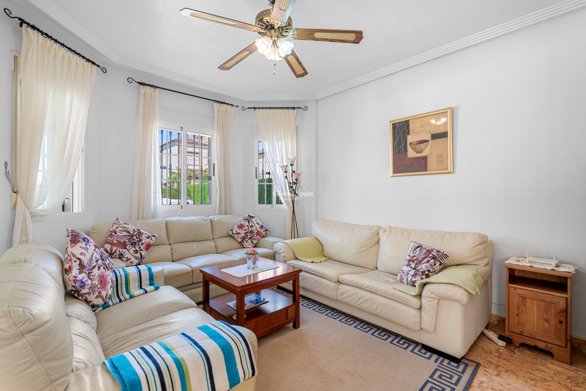Resale - VILLA -
GUARDAMAR DEL SEGURA