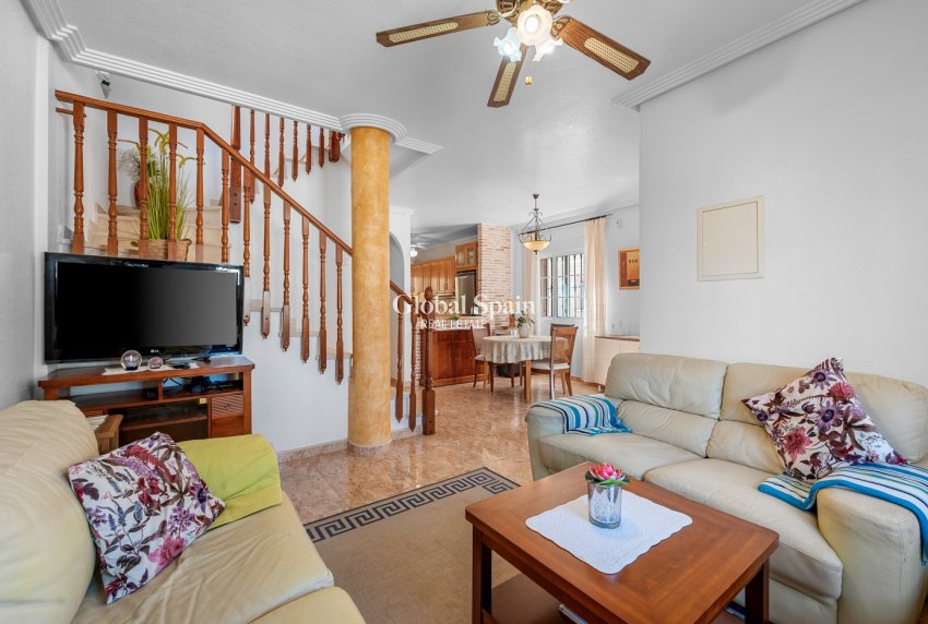 Resale - VILLA -
GUARDAMAR DEL SEGURA