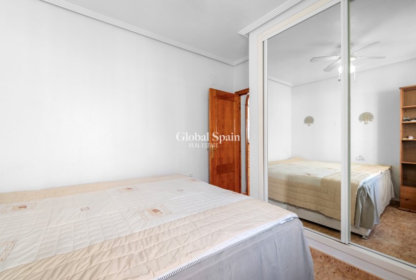 Resale - VILLA -
GUARDAMAR DEL SEGURA