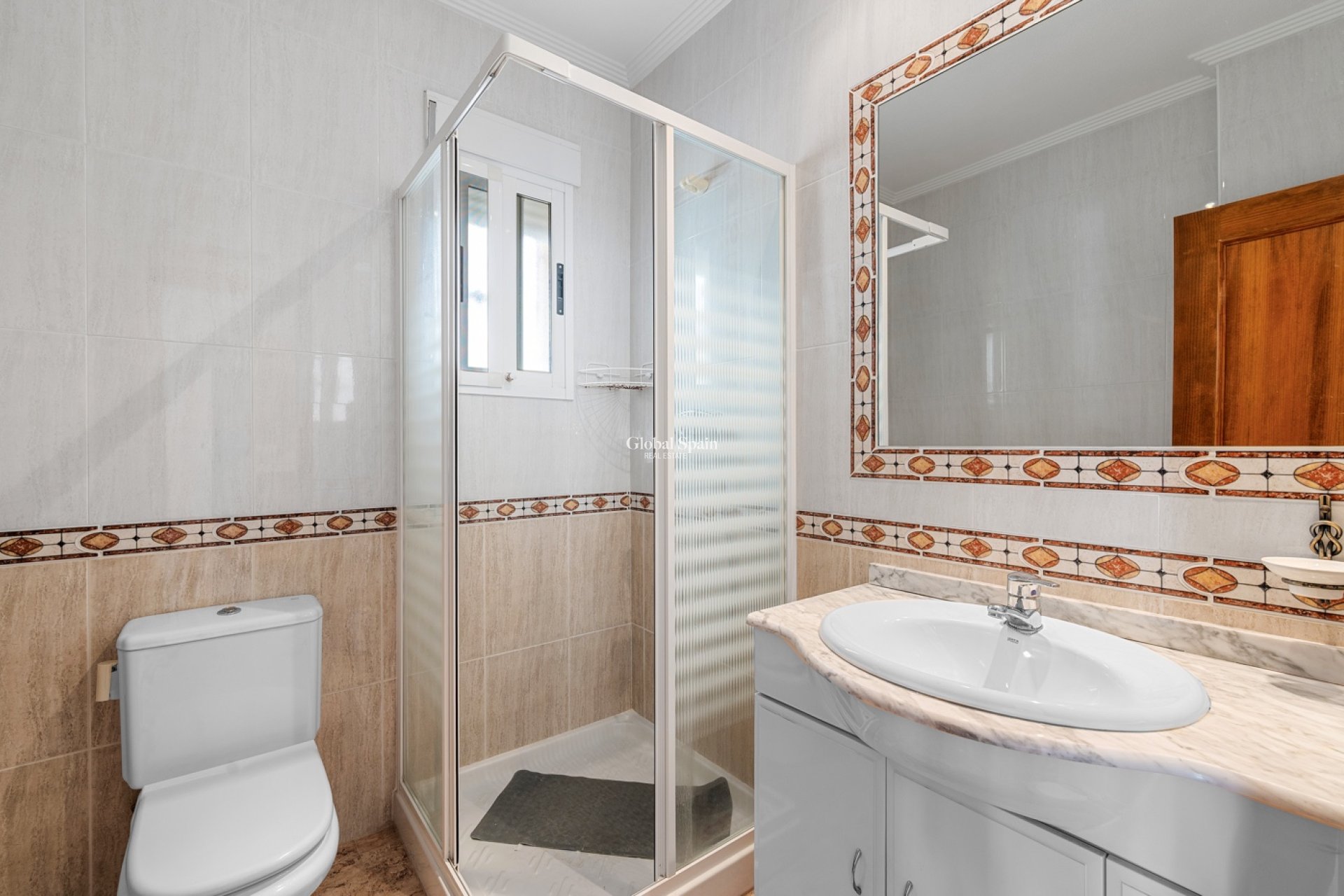 Resale - VILLA -
GUARDAMAR DEL SEGURA