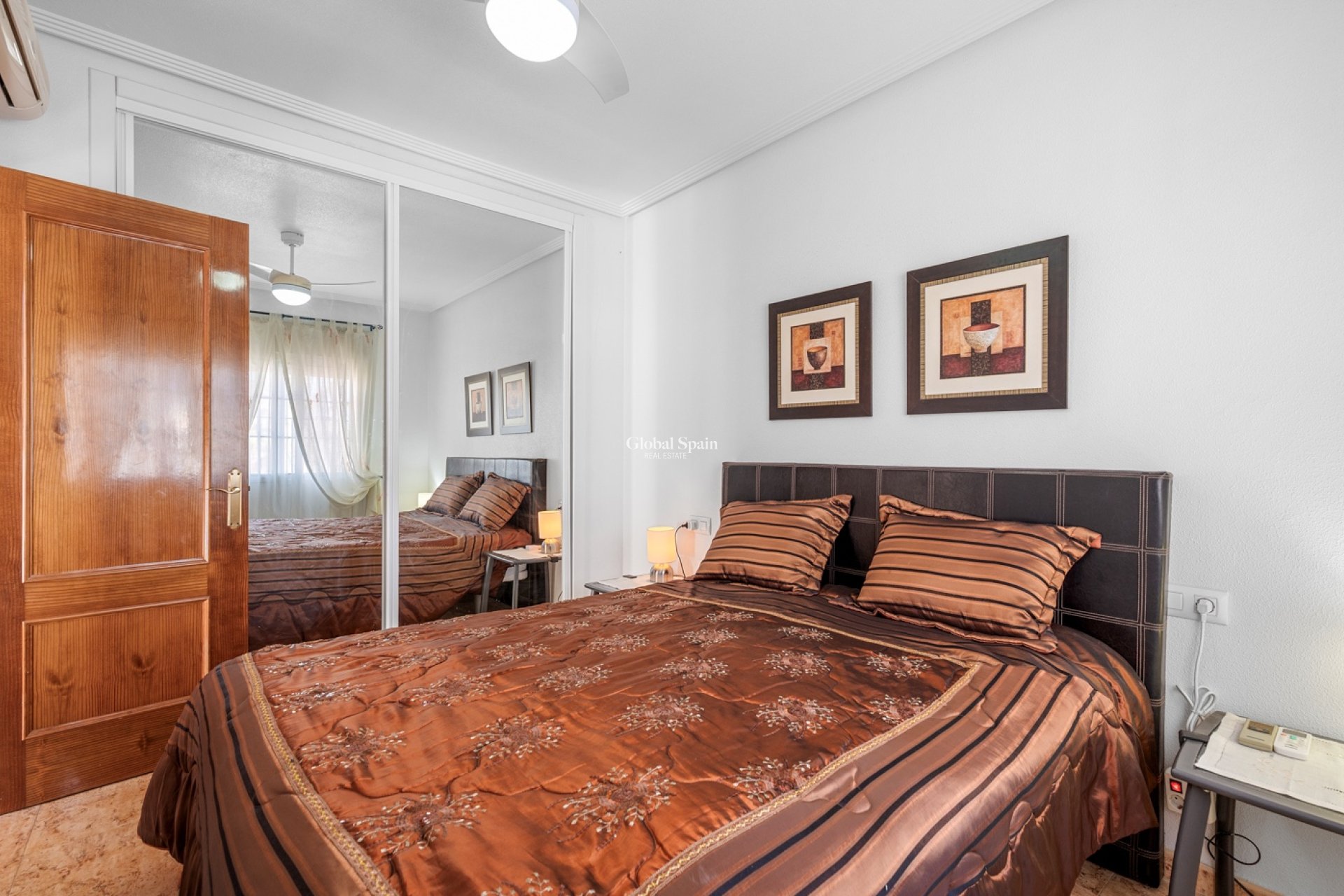 Resale - VILLA -
GUARDAMAR DEL SEGURA
