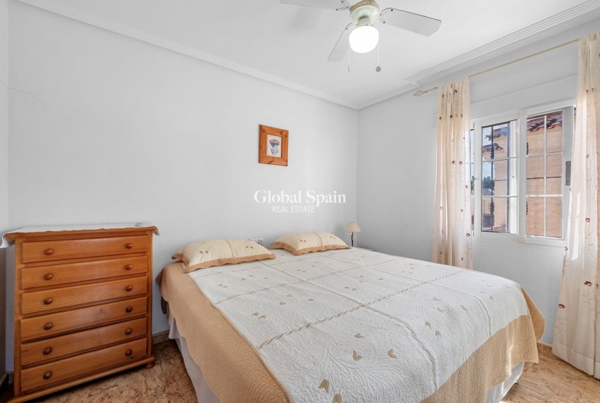 Resale - VILLA -
GUARDAMAR DEL SEGURA