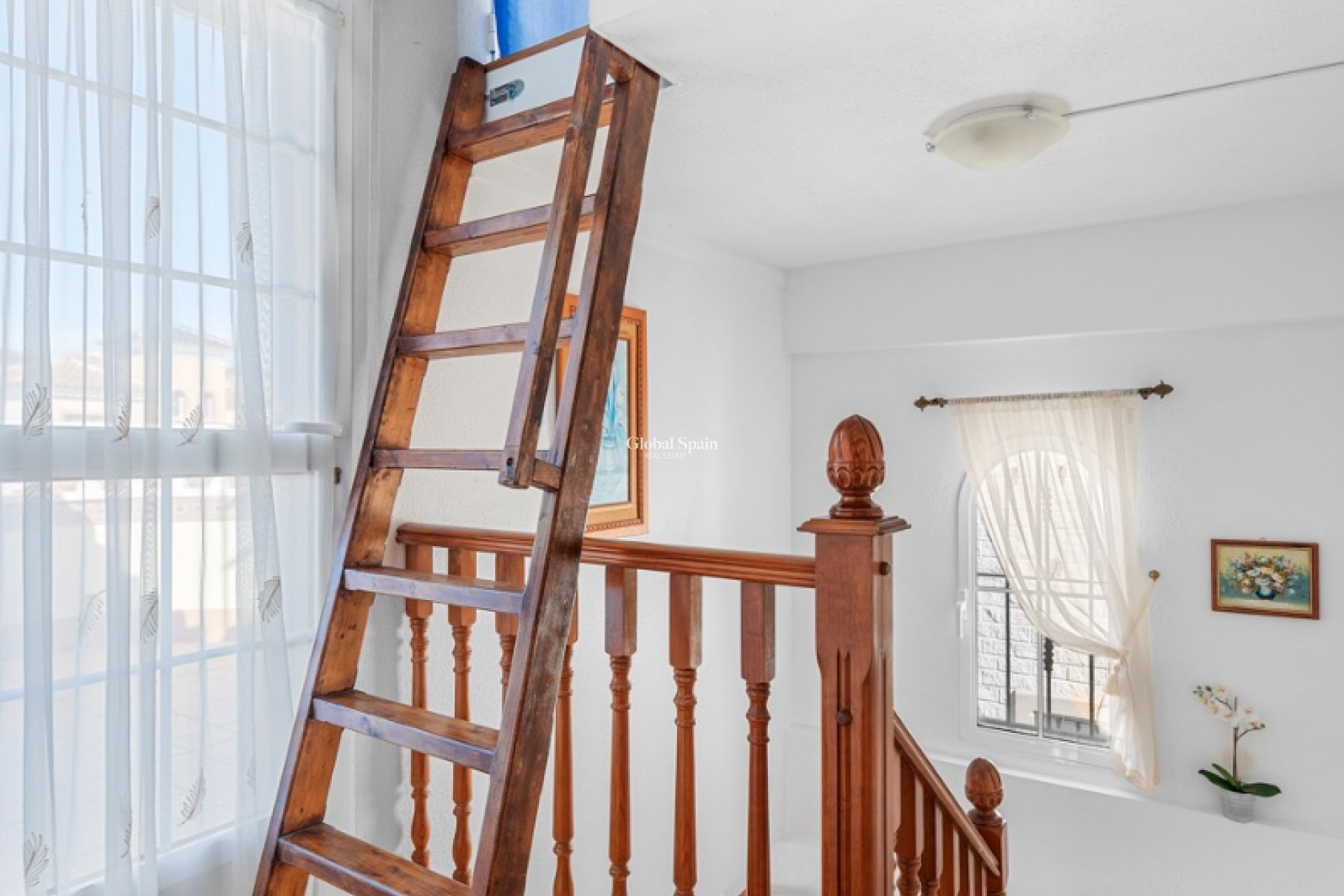Resale - VILLA -
GUARDAMAR DEL SEGURA