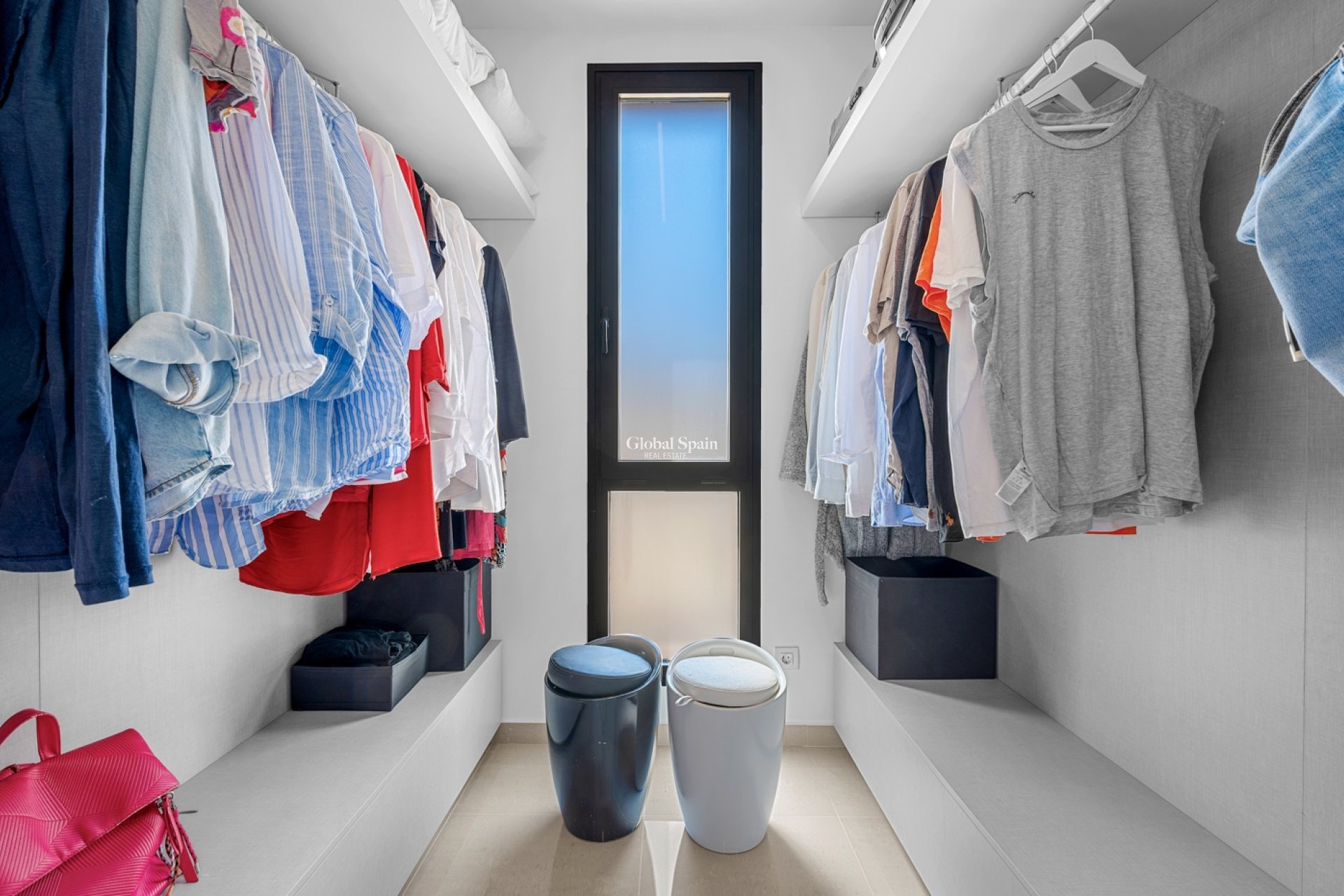 Resale - VILLA -
GUARDAMAR DEL SEGURA