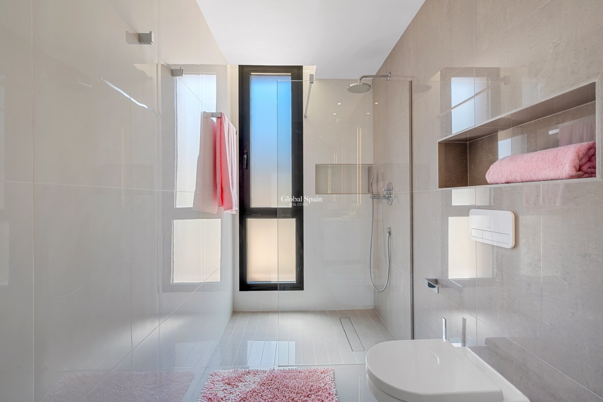 Resale - VILLA -
GUARDAMAR DEL SEGURA