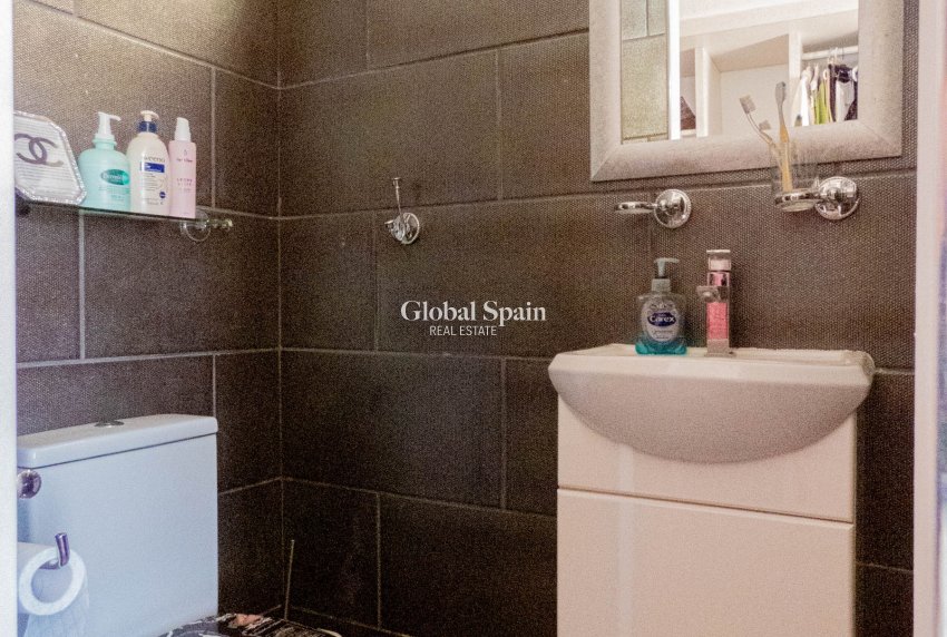 Resale - VILLA -
HEREDADES - Costa Blanca