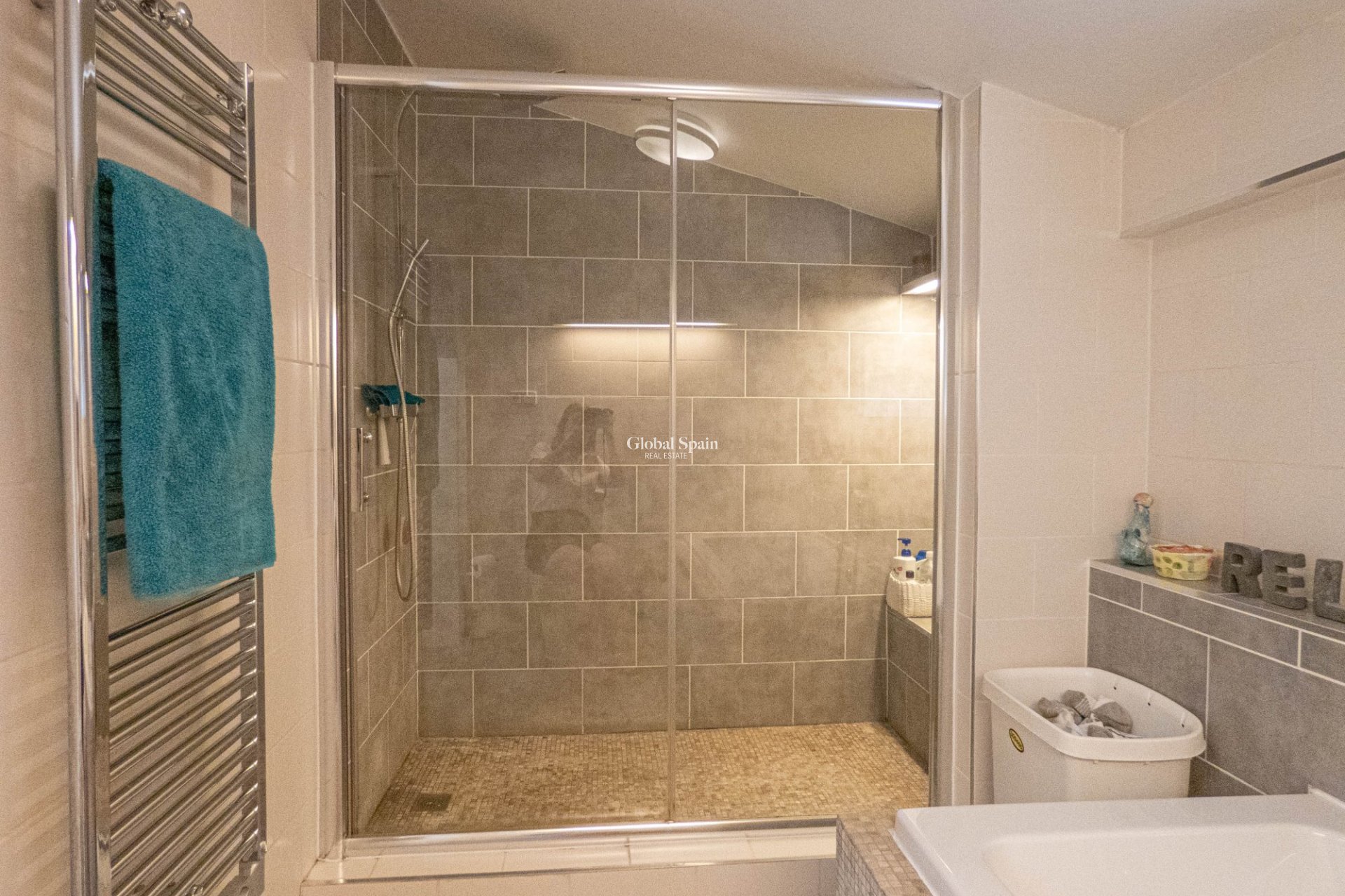 Resale - VILLA -
HEREDADES - Costa Blanca