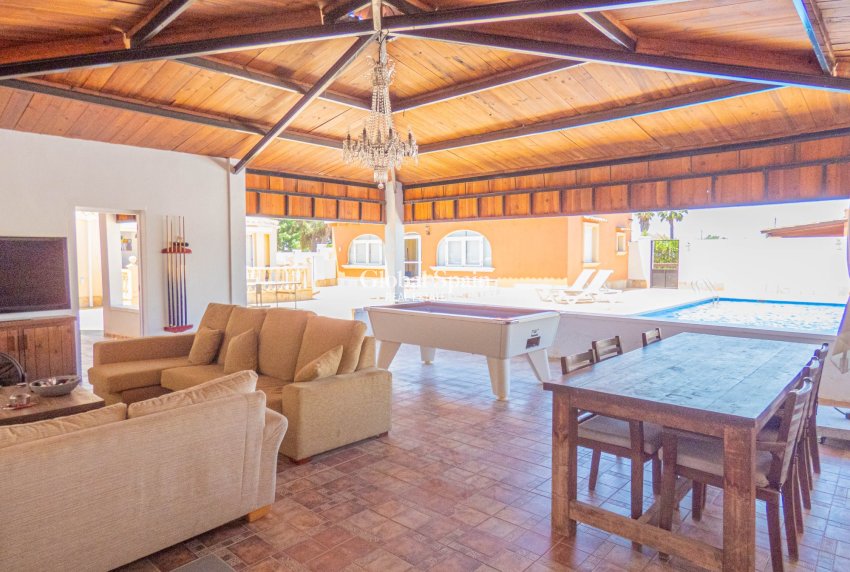 Resale - VILLA -
HEREDADES - Costa Blanca