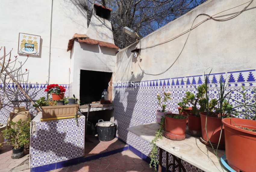 Resale - VILLA -
Heredades - Heredades - Village