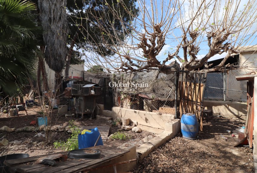 Resale - VILLA -
Heredades - Heredades - Village