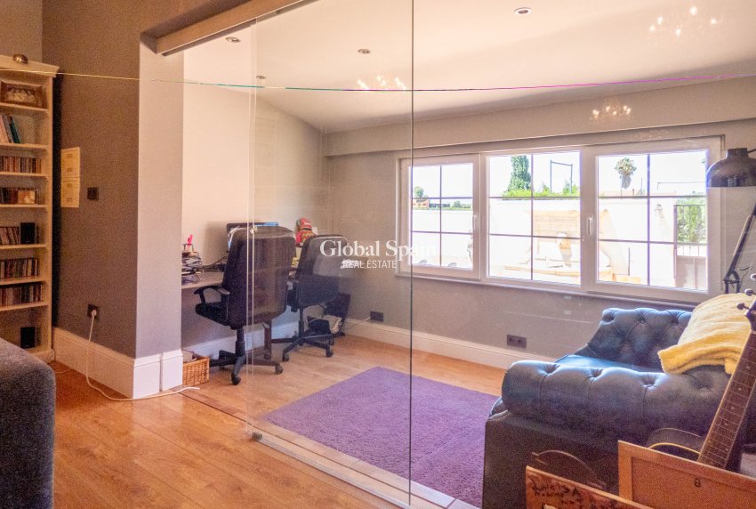 Resale - VILLA -
HEREDADES - LAS HEREDADES