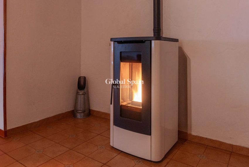 Resale - VILLA -
HONDÓN DE LAS NIEVES - Inland