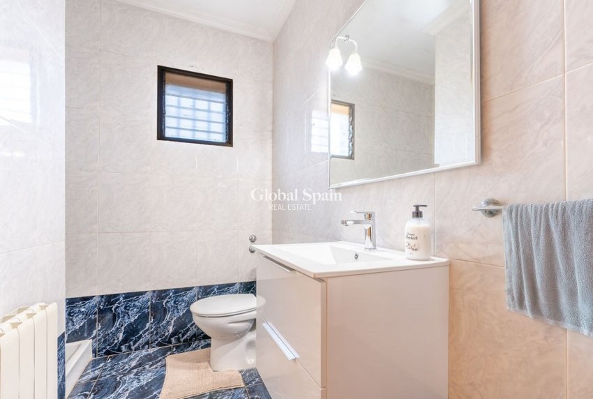 Resale - VILLA -
HONDÓN DE LAS NIEVES - Inland