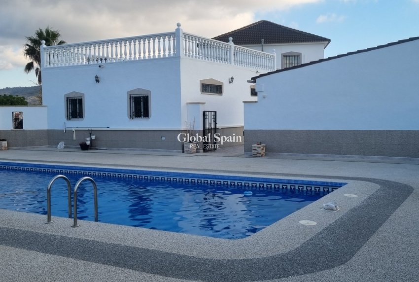 Resale - VILLA -
HONDÓN DE LOS FRAILES - Inland