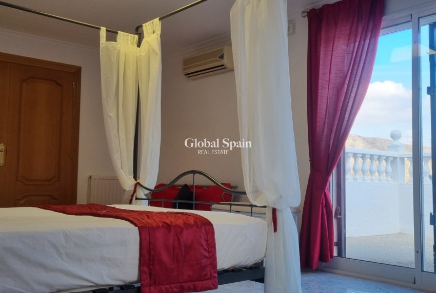 Resale - VILLA -
HONDÓN DE LOS FRAILES - Inland