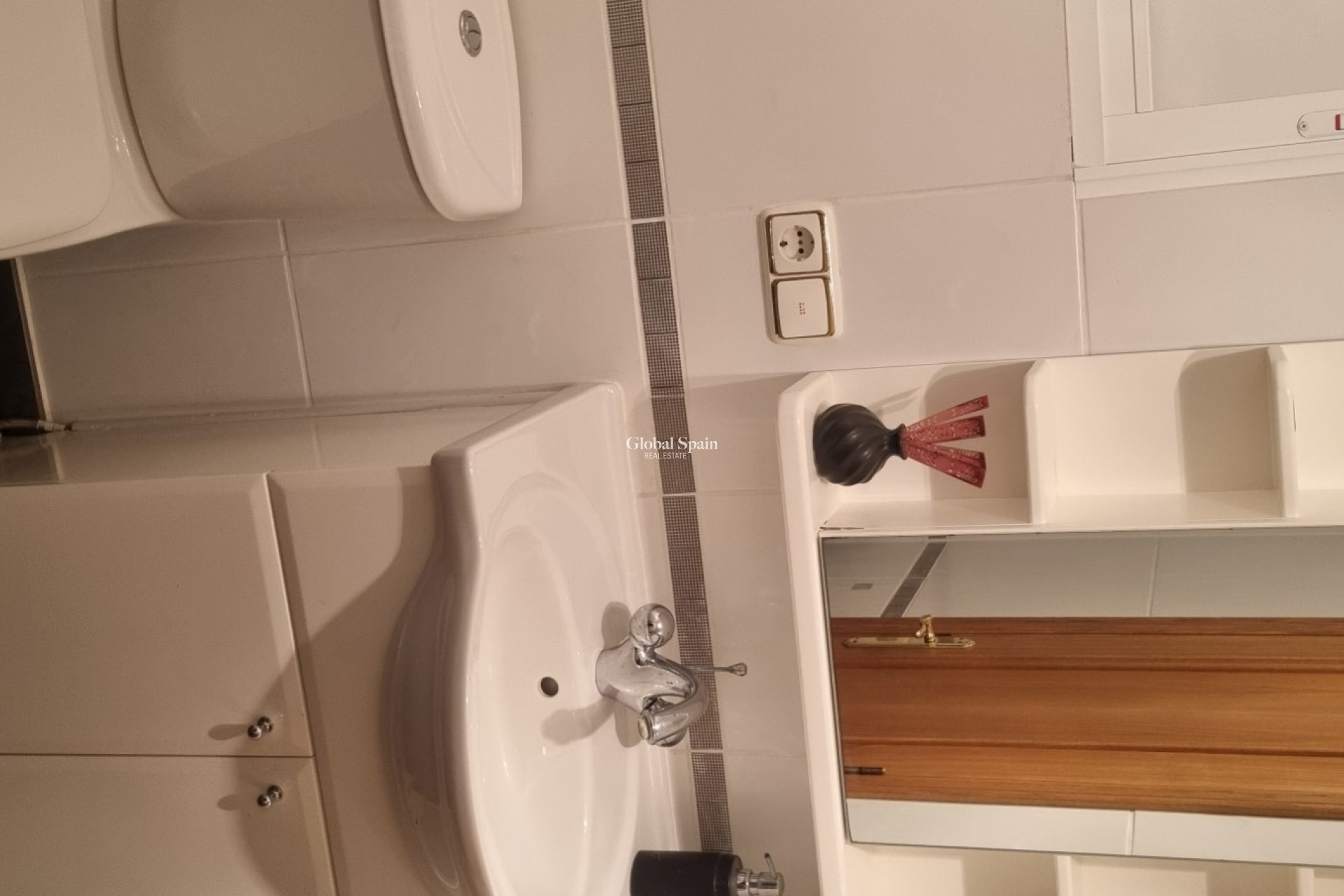 Resale - VILLA -
HONDÓN DE LOS FRAILES - Inland