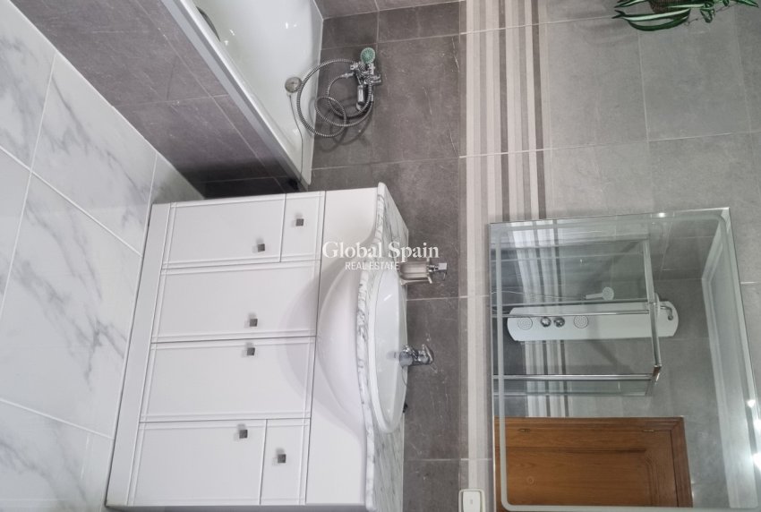 Resale - VILLA -
HONDÓN DE LOS FRAILES - Inland