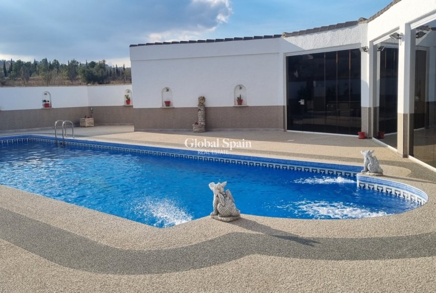 Resale - VILLA -
HONDÓN DE LOS FRAILES - Inland