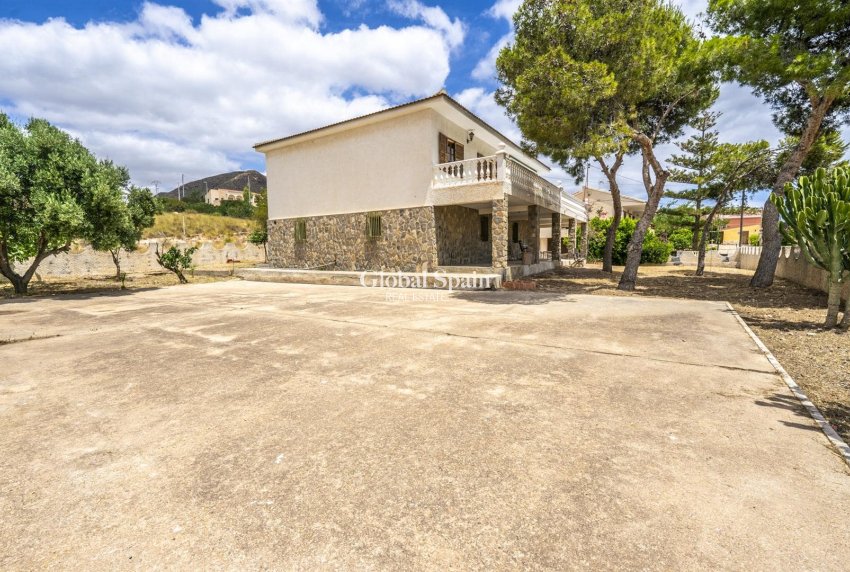 Resale - VILLA -
Isla Plana - Costa Calida