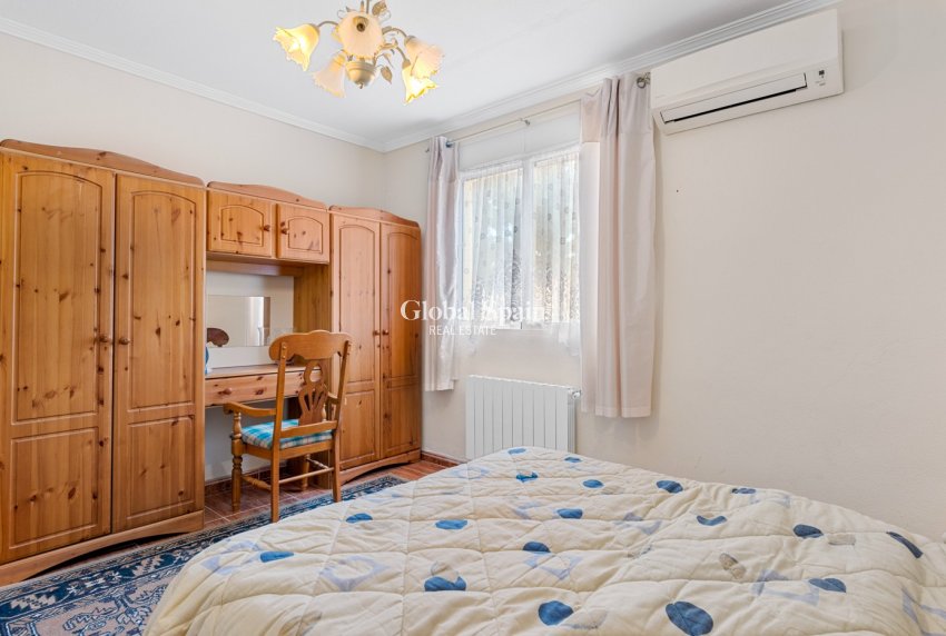 Resale - VILLA -
JACARILLA - Inland