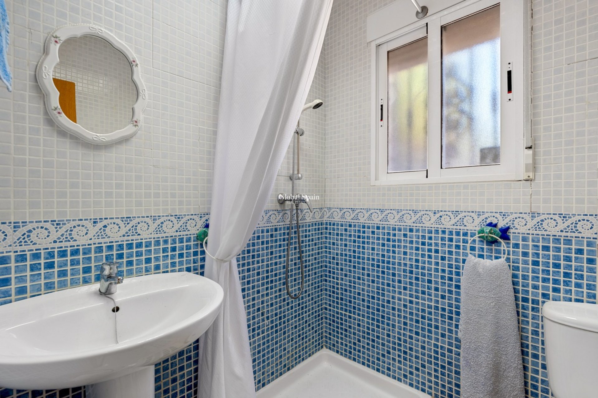 Resale - VILLA -
JACARILLA - Inland