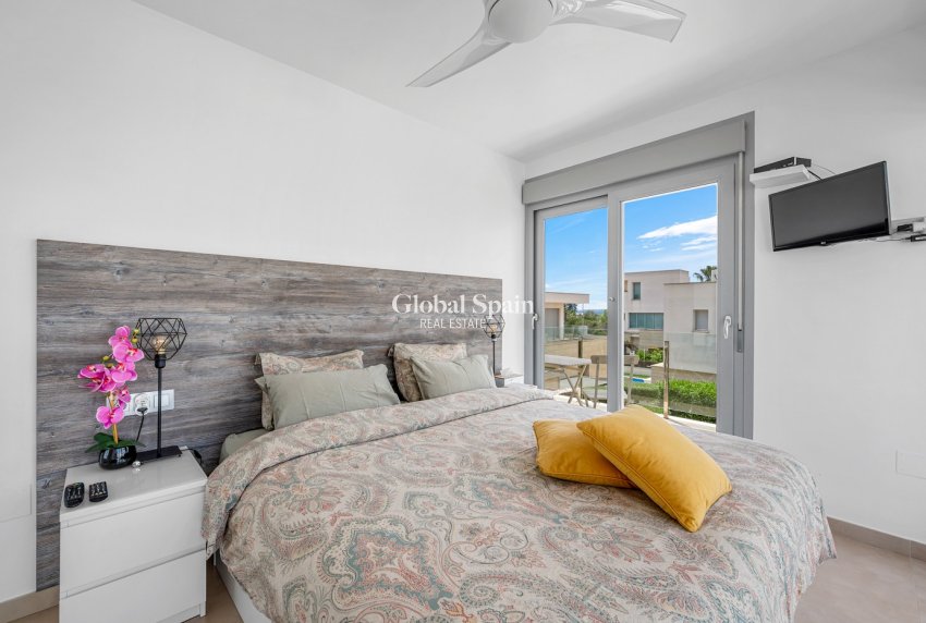 Resale - VILLA -
JACARILLA - Inland