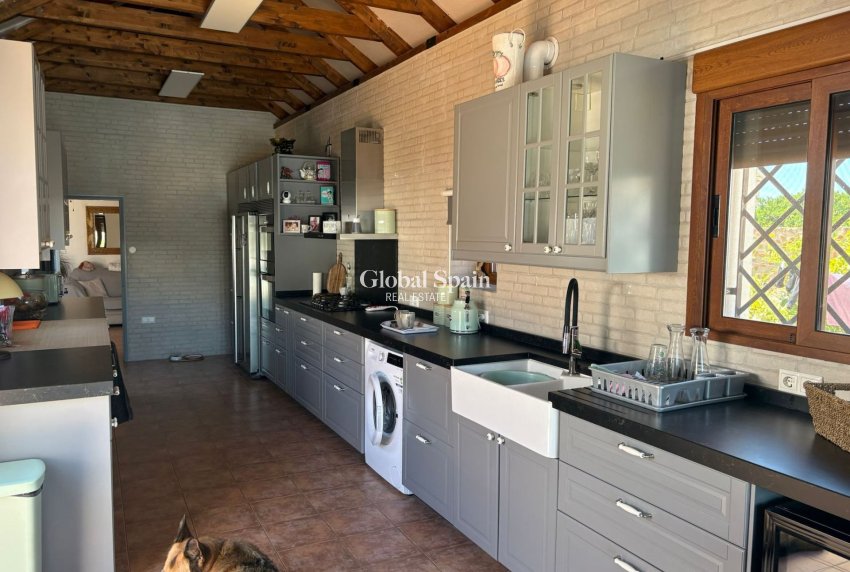 Resale - VILLA -
JACARILLA - Jacarilla