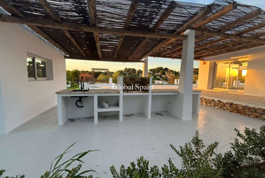 Resale - VILLA -
JÁVEA - Costa Blanca
