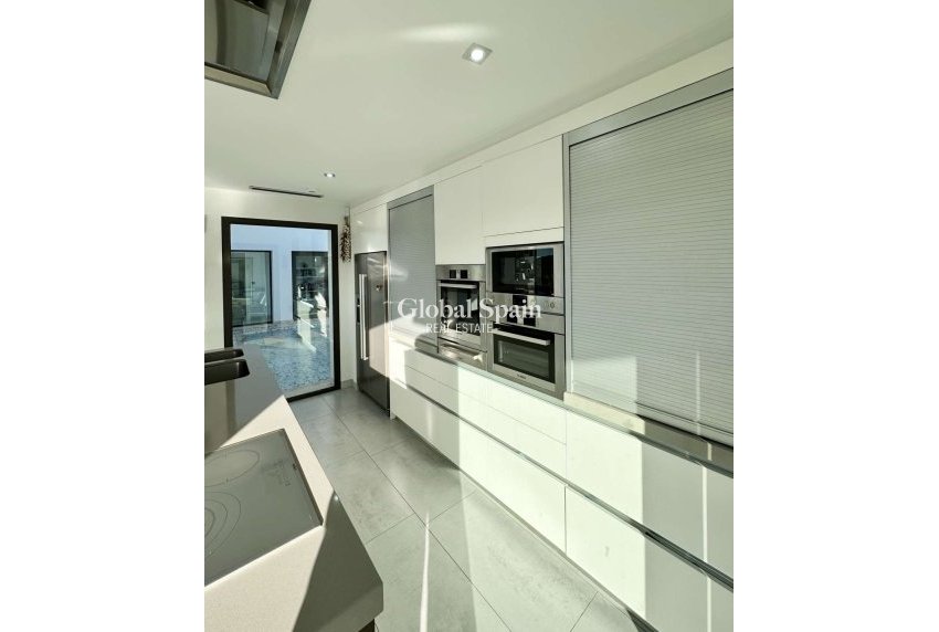 Resale - VILLA -
JÁVEA - Costa Blanca